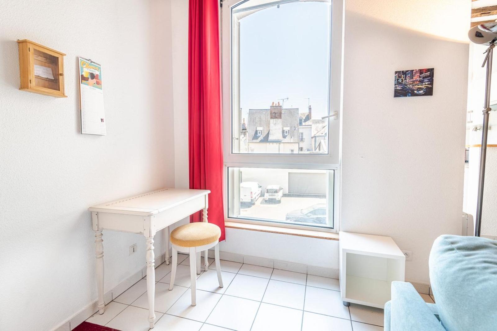 Apartamento Au Coeur Des Halles Tours Exterior foto